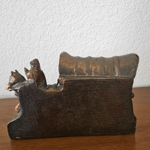 Vintage Cast Metal Covered Wagon And Oxen Booken 1950's Rustic Bronze Color - Picture 6 of 8